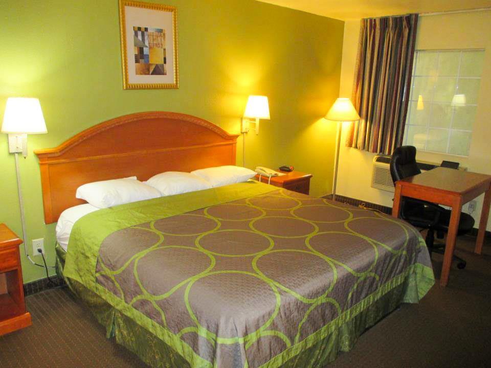 6-livingston, Tx Hotel